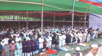 জমিয়তুল ফালাহ্ মসজিদে প্রথম ঈদ জামাত অনুষ্ঠিত
