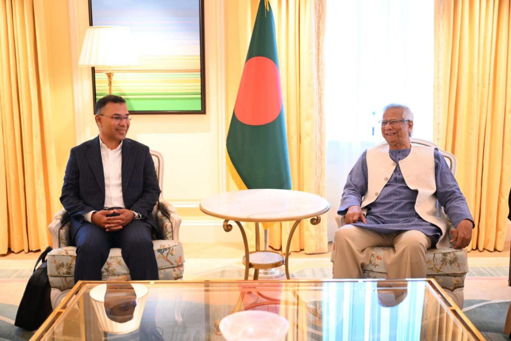লন্ডনে দেড় ঘণ্টা বৈঠক করলেন ড. ইউনূস-তারেক রহমান
