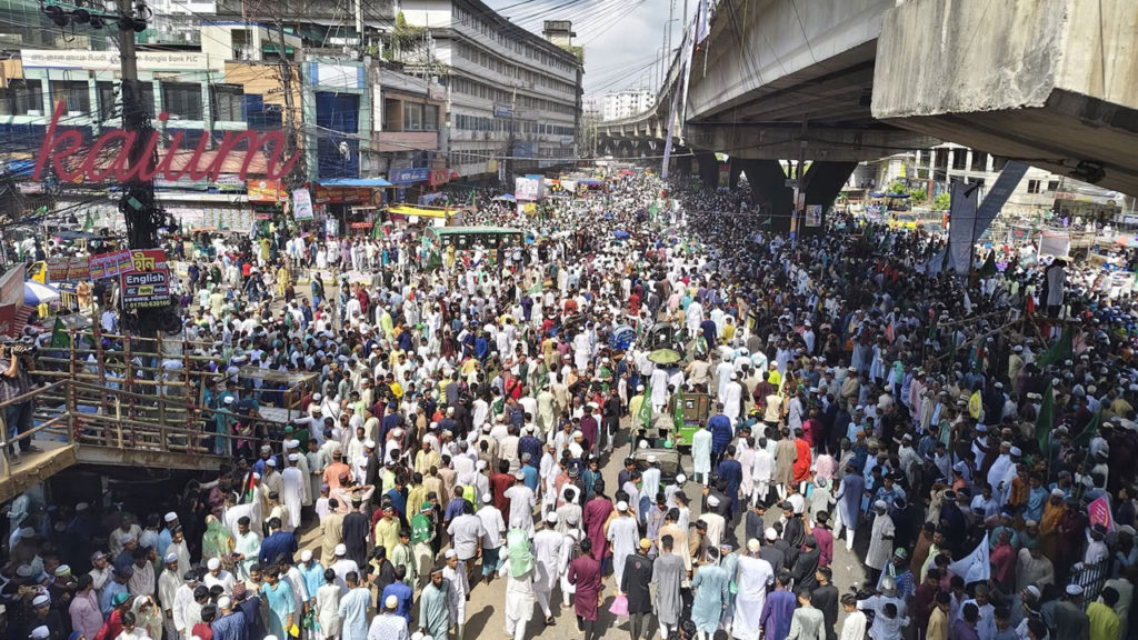 জশনে জুলুসে জনতার ঢল