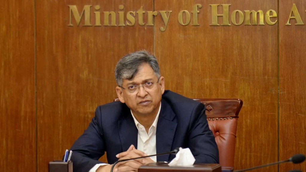 জনপ্রত্যাশা অনুযায়ী আইনশৃঙ্খলা বাহিনীতে সংস্কার করতে চাই: স্বরাষ্ট্রমন্ত্রী