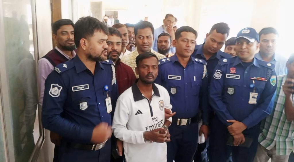 নায়িকা বানানোর আশ্বাস দিয়ে ধর্ষণ, হিরো আলম গ্রেপ্তার