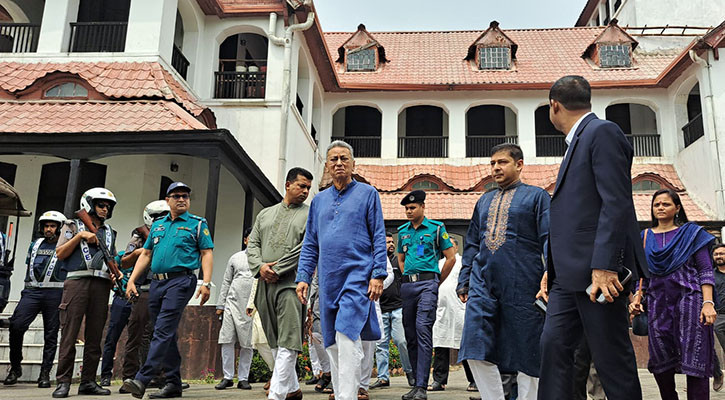 ঐতিহাসিক জিয়া জাদুঘর ঝুঁকিতে, দ্রুত সংস্কারের তাগিদ অর্থমন্ত্রীর