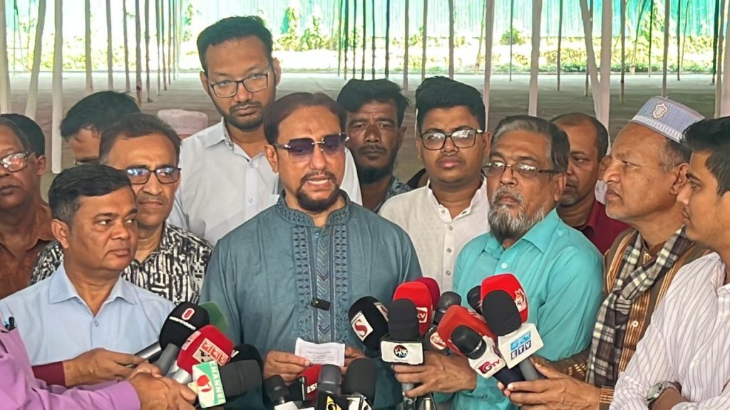 ঈদের জামাতের জন্য প্রস্তুত জমিয়তুল ফালাহ ময়দান: চসিক মেয়র