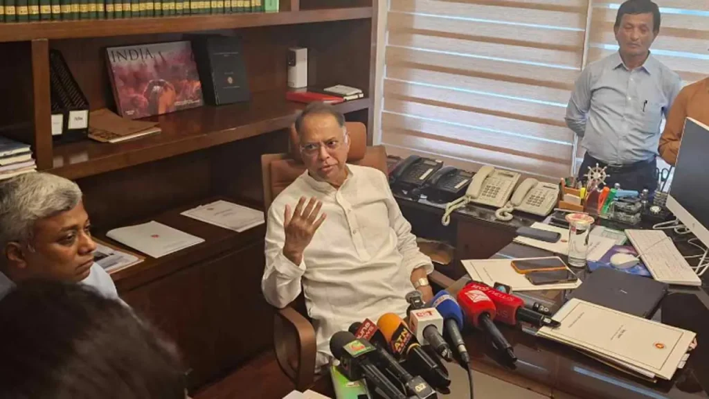 তেলের পর্যাপ্ত মজুত রয়েছে, বিক্রি বেড়ে যাওয়ায় সংকট তৈরি হয়েছে