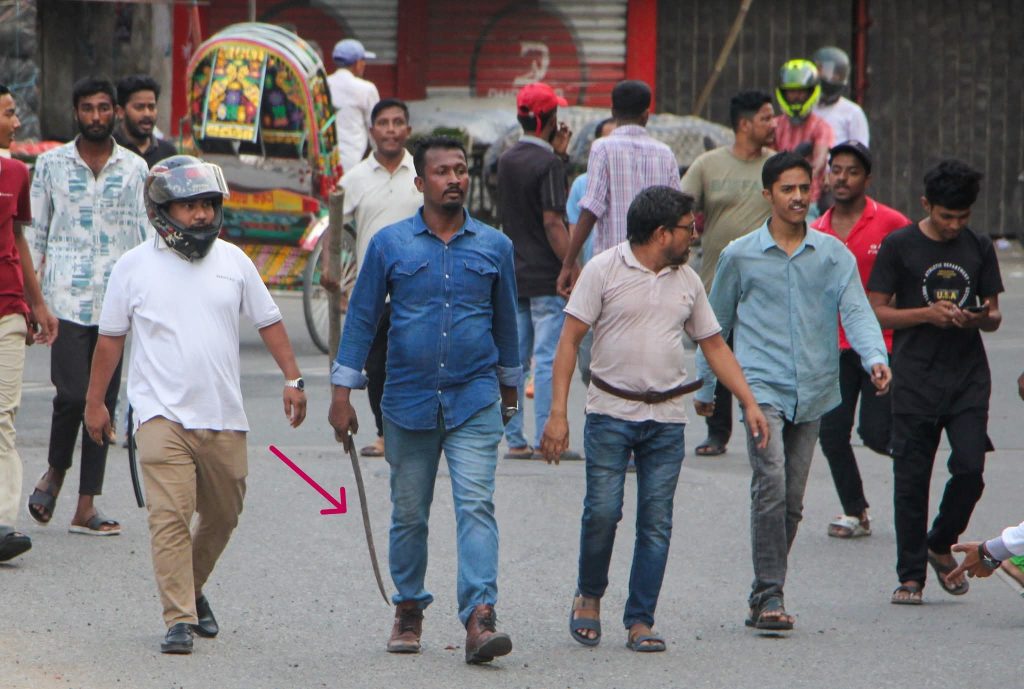 চট্টগ্রাম সিটি কলেজে দফায় দফায় শিবির-ছাত্রদলের সংঘর্ষ