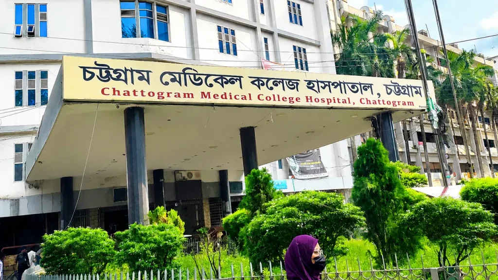 এক শয্যায় ৩ শিশু, চট্টগ্রামে পিআইসিইউ ও হাই ফ্লো ক্যানুলার ভয়াবহ সংকট