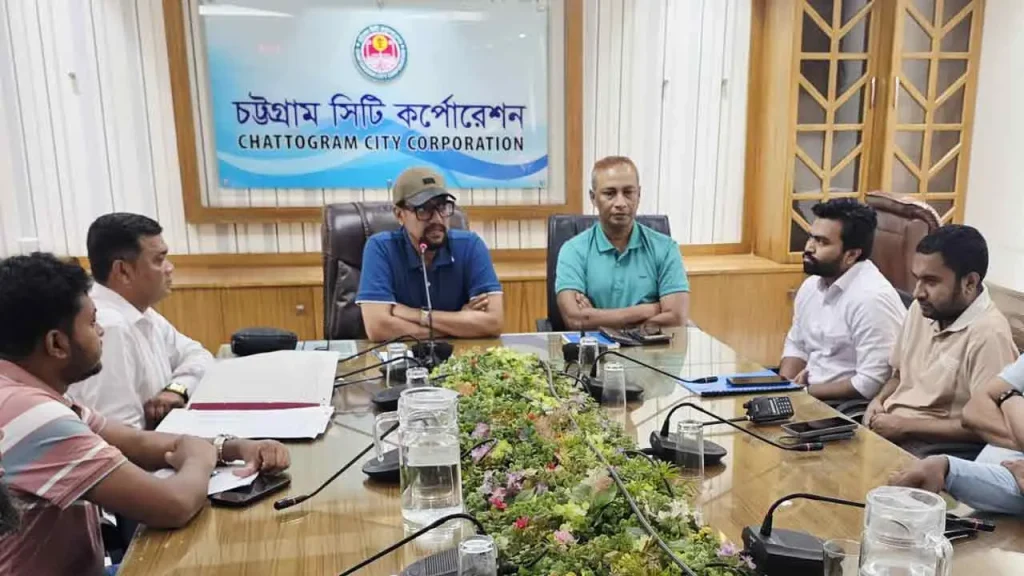 ৬ ঘণ্টায় কোরবানির বর্জ্য অপসারণের লক্ষ্য চসিকের, তদারকিতে থাকবেন মেয়র