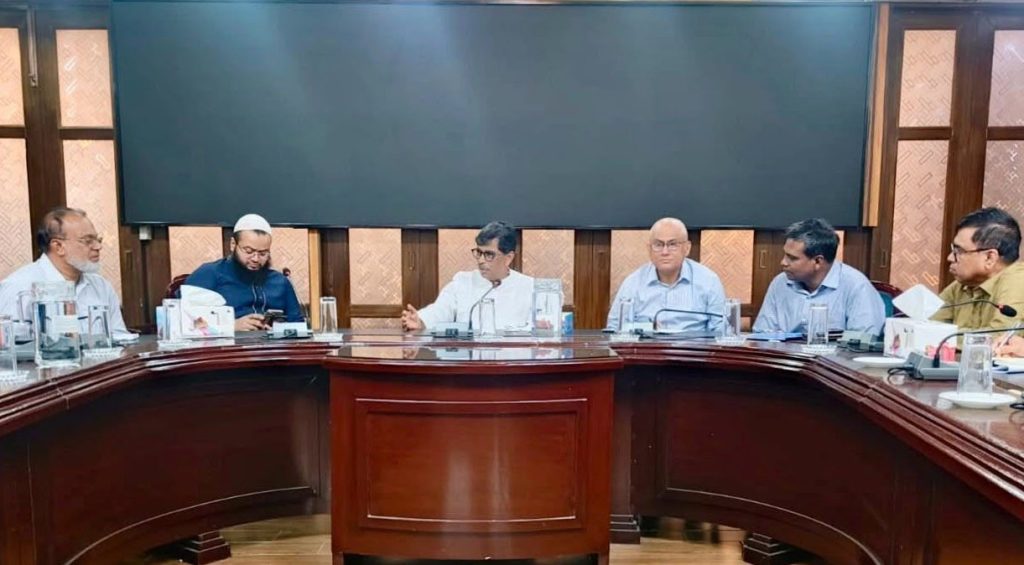 বন্যায় ক্ষতিগ্রস্ত কৃষকদের ঘুরে দাঁড়াতে দেওয়া হচ্ছে বীজ-সার: কৃষিমন্ত্রী