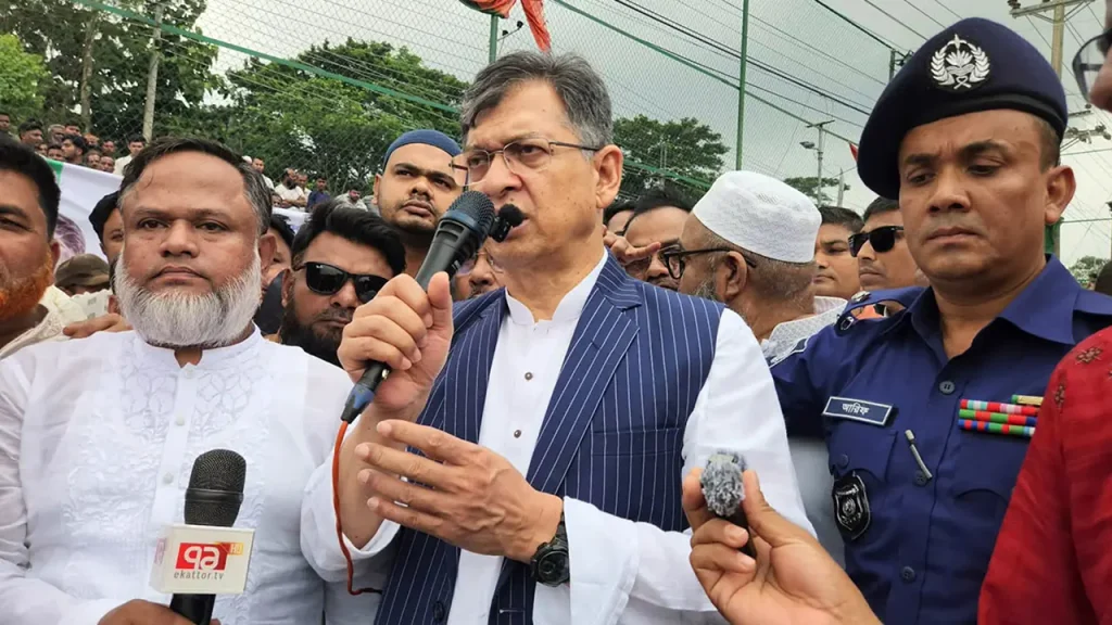 বন্যাদুর্গতদের সহায়তায় সরকারি-বেসরকারি উদ্যোগ অব্যাহত