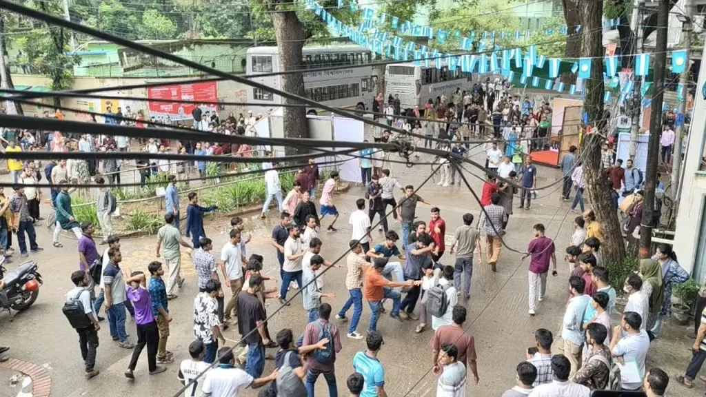 জকসু ভিপি ও জিএসকে ক্যাম্পাসছাড়া করল ছাত্রদল