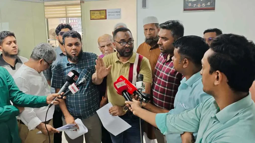 স্লিপার বাস বন্ধ হলে ২ হাজার কোটি টাকার বিনিয়োগ ঝুঁকিতে পড়বে