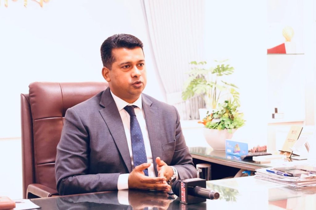 চট্টগ্রামে রেস্তোরাঁকর্মীদের পরিচ্ছন্নতা প্রশিক্ষণের উদ্যোগ ডিসি জাহিদের