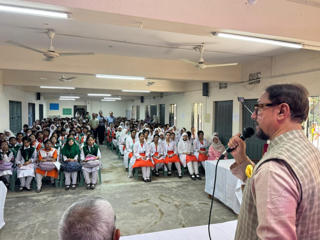 ব্যাপক সচেতনতাই ব্রেস্ট ক্যান্সার প্রতিরোধ ও প্রাথমিক শনাক্তকরণে গুরুত্বপূর্ণ ভূমিকা রাখতে পারে: প্রশাসক ডা. শাহাদাত